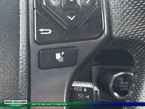 Used 2016 Toyota Tacoma 4x4 Double Cab image 10