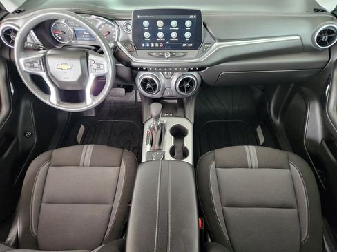 Certified 2024 Chevrolet Blazer LT w/ Convenience Package FWD image 27
