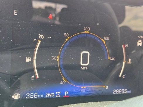 Used 2025 Chevrolet TrailBlazer LT AWD/4WD image 16