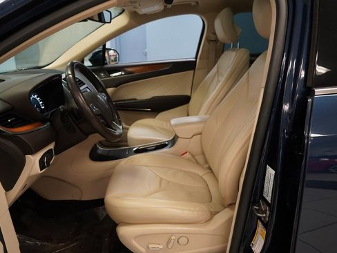 Used 2016 Lincoln MKC Reserve image 6