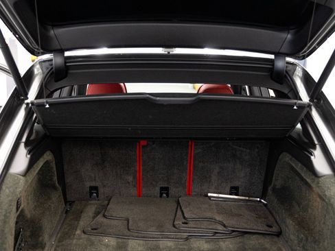 Used 2021 Bentley Bentayga image 36