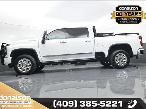 Used 2025 Chevrolet Silverado 2500 High Country w/ High Country Premium Package AWD/4WD image 16