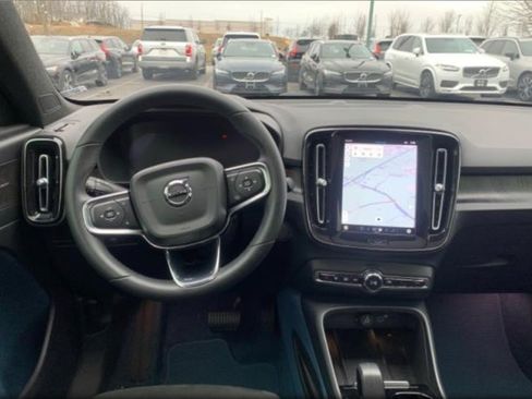 Used 2023 Volvo C40 P8 Recharge Ultimate image 10