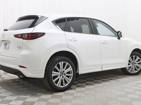Used 2022 MAZDA CX-5 Signature image 3