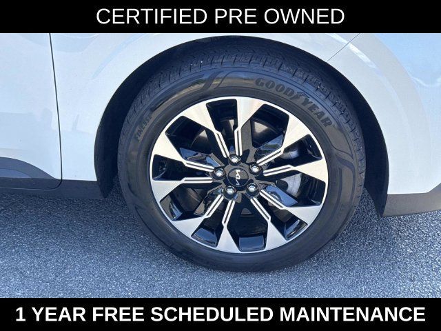 Used 2024 Kia Carnival EX FWD image 7
