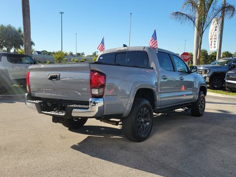 Used 2021 Toyota Tacoma TRD Sport image 5