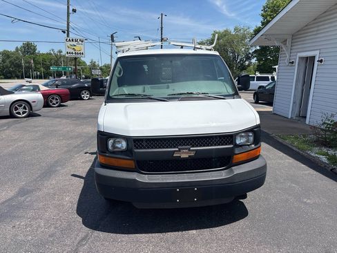 Used 2015 Chevrolet Express 2500 RWD image 8