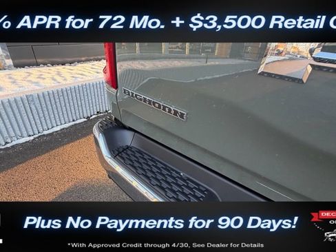 New 2026 RAM 1500 4x4 Crew Cab image 25