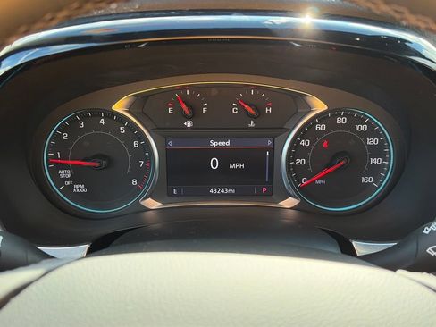 Used 2023 Chevrolet Traverse LT AWD/4WD image 20