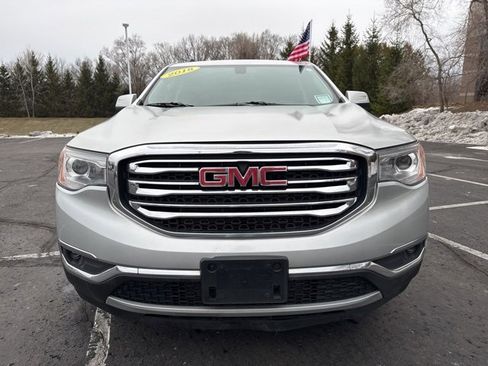 Used 2018 GMC Acadia SLE image 2