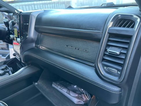 Used 2019 RAM 3500 Limited image 33