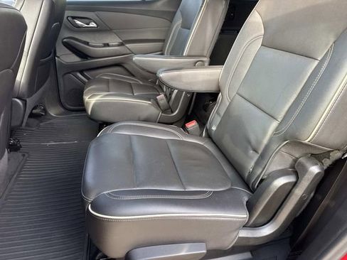 Used 2023 Chevrolet Traverse Premier image 15