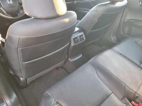 Used 2017 Honda Accord EX-L image 12