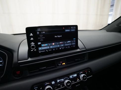 Used 2025 Honda Pilot Black Edition image 6