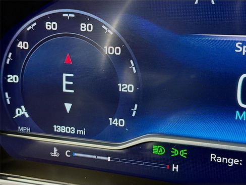 Used 2023 Chevrolet Silverado 1500 ZR2 image 2