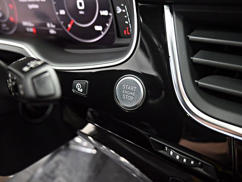 Used 2019 Audi Q7 3.0T Premium Plus AWD/4WD image 9