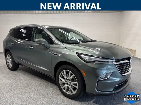 Used 2023 Buick Enclave Essence w/ Experience Buick Package AWD/4WD image 1