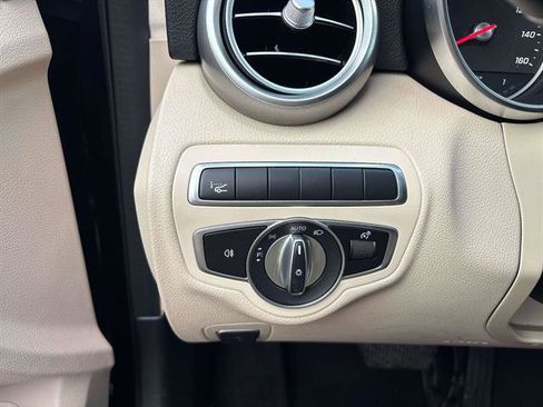 Used 2020 Mercedes-Benz C 300 4MATIC Sedan image 20