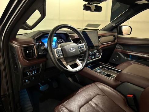 Certified 2023 Ford Expedition Limited RWD image 5