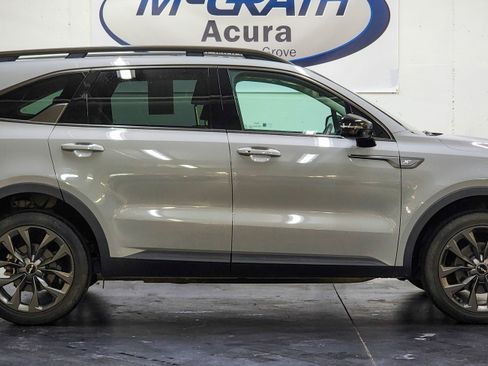 Used 2023 Kia Sorento X-Line EX image 3