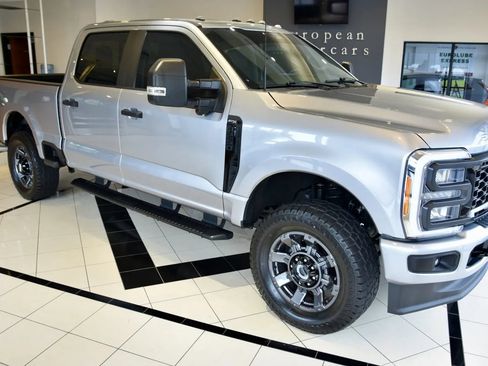Used 2023 Ford F250 XL w/ STX Appearance Package AWD/4WD image 8