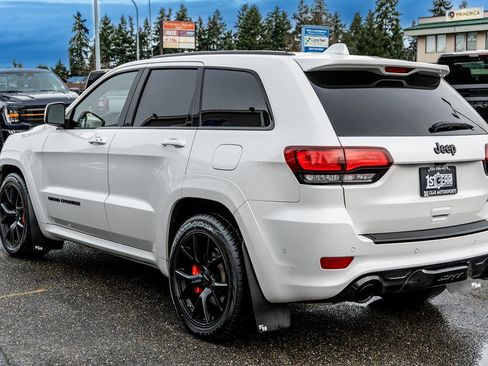 Used 2019 Jeep Grand Cherokee SRT image 19