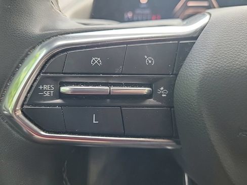 Used 2024 Chevrolet Traverse LS FWD image 15