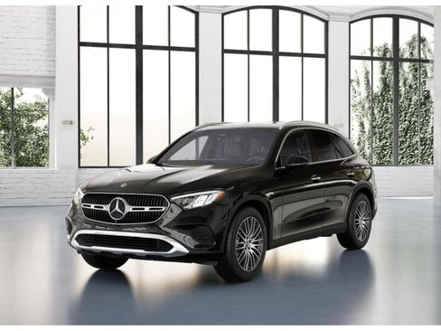 Used 2025 Mercedes-Benz GLC 300 4MATIC image 40