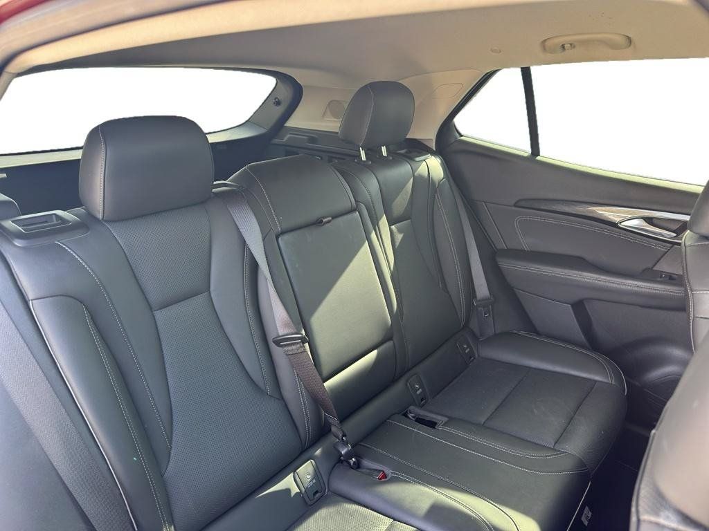 Used 2022 Buick Envision Essence w/ Safety Package FWD image 5