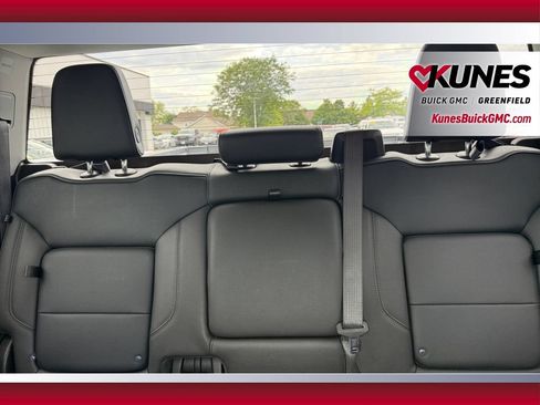 Used 2025 GMC Sierra 1500 SLT AWD/4WD image 31