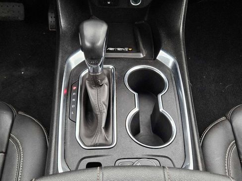 Used 2023 Chevrolet Traverse LT image 32