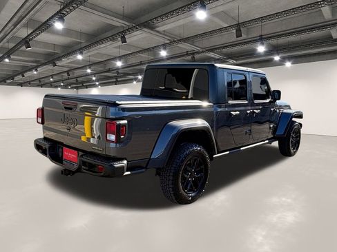 Used 2023 Jeep Gladiator Sport S image 16