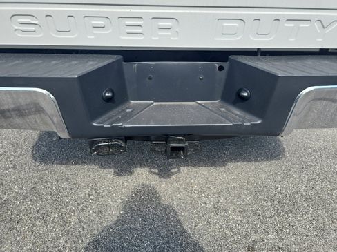 Used 2015 Ford F250 XL w/ Power Equipment Group AWD/4WD image 9