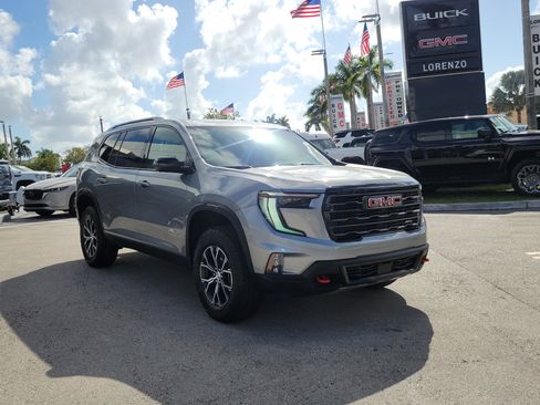 Used 2024 GMC Acadia AT4 w/ Luxury Package image 3
