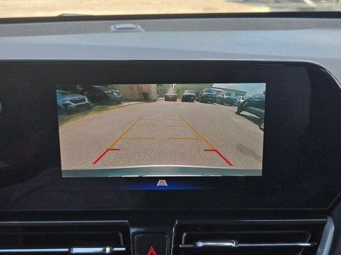 Used 2025 Chevrolet TrailBlazer LT AWD/4WD image 16