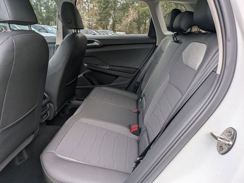 New 2026 Volkswagen Taos SE FWD image 13