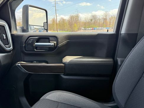 Used 2022 Chevrolet Silverado 2500 LT w/ Convenience Package AWD/4WD image 40