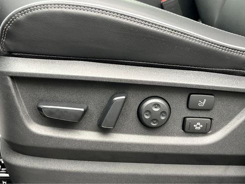 Certified 2025 INFINITI QX80 Sensory image 8