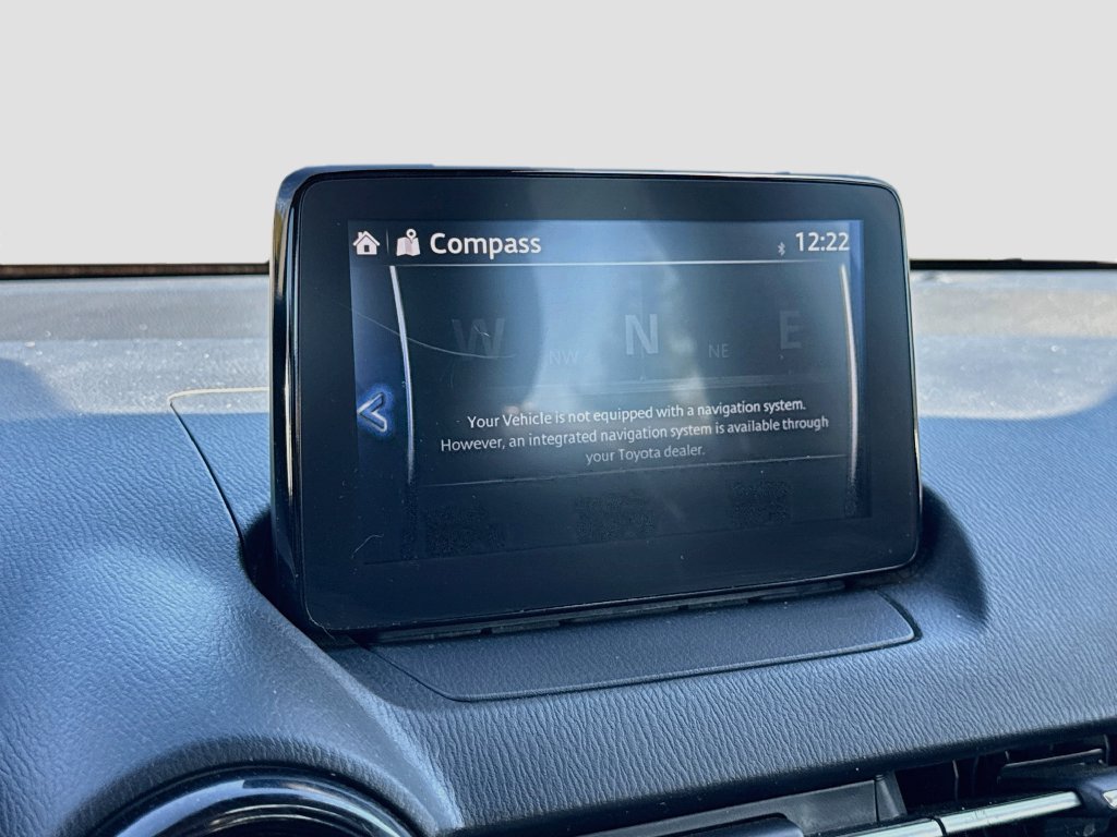 Used 2019 Toyota Yaris L FWD image 27