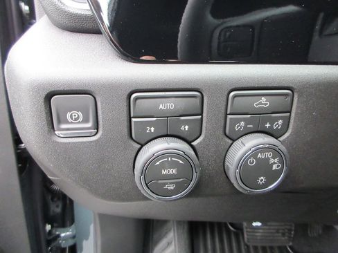 New 2026 Chevrolet Silverado 1500 LT image 24