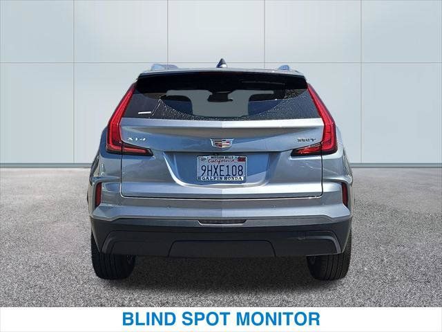 Used 2024 Cadillac XT4 Luxury w/ Cold Weather Package FWD image 8