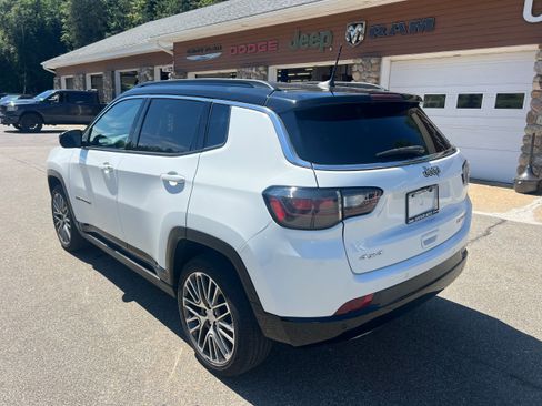 Used 2023 Jeep Compass Limited w/ Elite Group AWD/4WD image 7