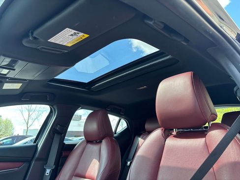 Used 2019 MAZDA MAZDA3 Hatchback w/ Premium Package image 21