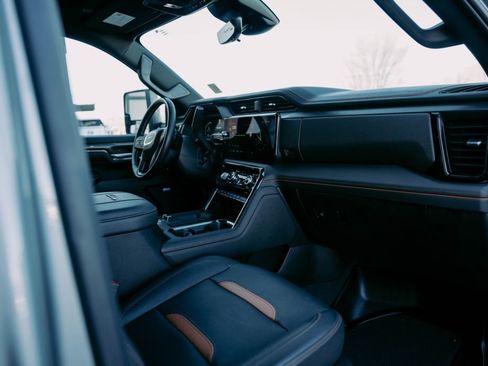 Used 2024 GMC Sierra 3500 AT4 w/ Technology Package image 15