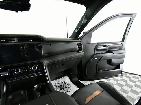 Used 2024 GMC Sierra 2500 AT4 w/ AT4 Premium Plus Package image 20