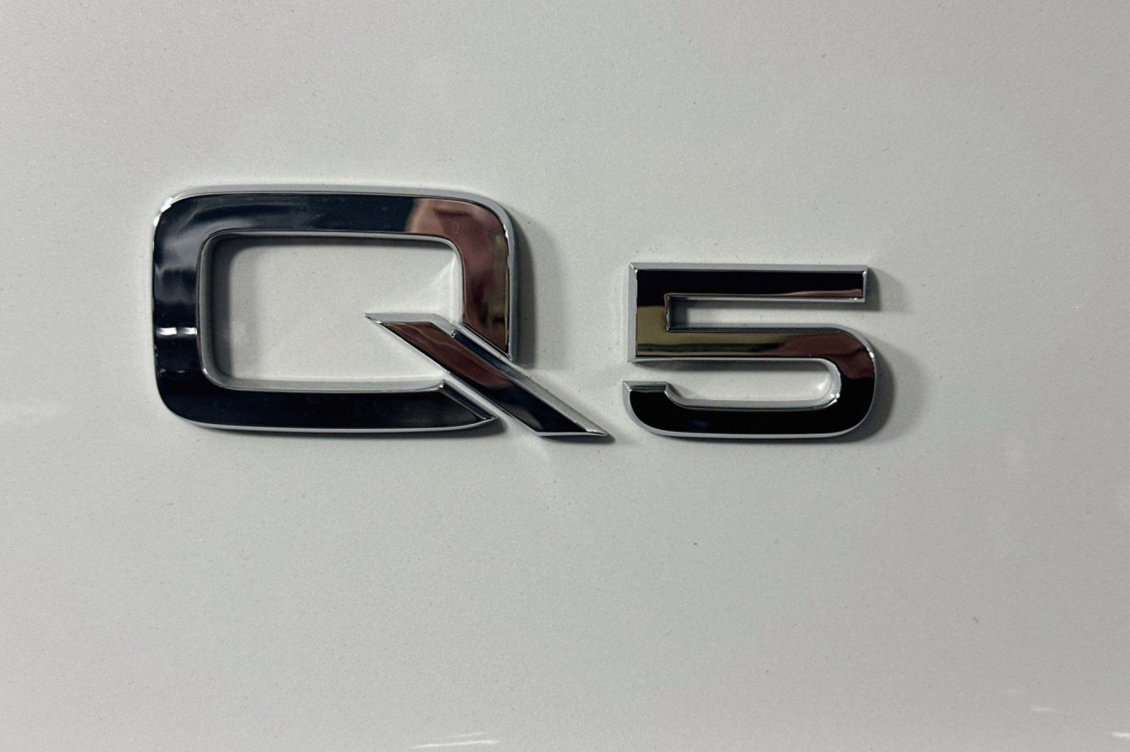 Used 2023 Audi Q5 2.0T Premium w/ Convenience Package AWD/4WD image 10