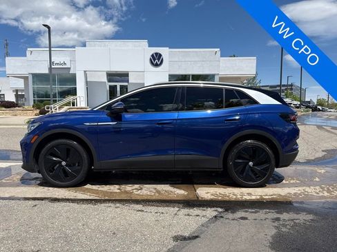 Certified 2022 Volkswagen ID.4 Pro S w/ Gradient Package AWD/4WD image 2