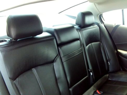 Used 2011 Buick LaCrosse CXL FWD image 22