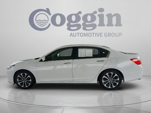 Used 2015 Honda Accord Sport image 2