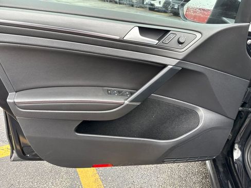 Used 2019 Volkswagen GTI Autobahn image 15